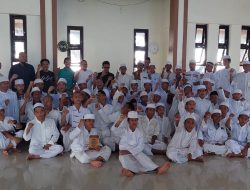 Prof Zakir Sabara Menangis Bertemu Santri Penghafal Alquran di Ummul Quro Hidayatullah