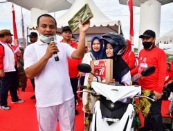 Terharu, Pelajar Makassar Ini Senang Dapat Hadiah Motor Sulsel Anti Mager dari Gubernur Andi Sudirman