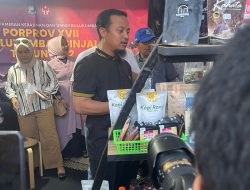 Gubernur Sulsel Kunjungi Booth Dekranasda di Bulukumba Expo, Borong Produk UMKM