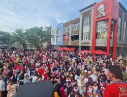 Ribuan Warga Ikuti Fun Walk dan Senam Bersama KFC