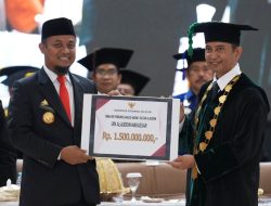 Gubernur Sumbang Rp1,5 Miliar Hibah untuk Masjid Agung Sultan Alauddin UIN Alauddin