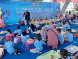 Kabid Layanan dan Tim Pendongeng Dinas Perpustakaan Makassar Hadiri Lomba Menggambar dan Melipat Kertas