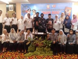 Dinas Perpustakaan Makassar Bedah Buku Ngopi Rong Karya Almarhum Usdar Nawawi