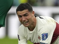 Tangis Pilu Ronaldo Usai Portugal Didepak Maroko