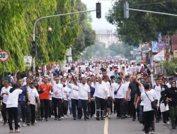 Gubernur Andi Sudirman Jalan Anti Mager Bersama 30 Ribu Masyarakat di Pinrang
