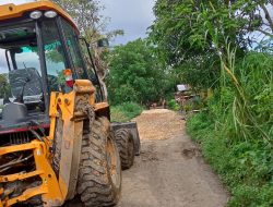 DLHK Perbaiki Jalanan Borong Manempa Bulukumba