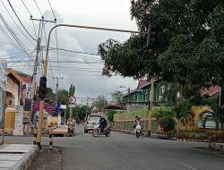 Trafficlight Tak Berfungsi, Bahayakan Pengendara