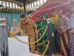 Edy Manaf Dampingi Pemkab Bone Ziarah Makam Raja Bone IX di Desa Dampang