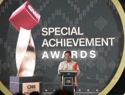 Pj Gubernur Sulsel Bahtiar Baharuddin Raih CNN Indonesia Awards Kategori Excellence Governance Leadership