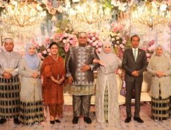 Dimeriahkan Artis Rosa dan Raisa, Presiden Jokowi Hadiri Resepsi Putra Mentan Amran Sulaiman di Jakarta