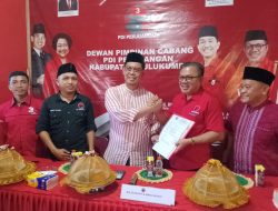 Andi Edy Manaf Resmi Daftar di PDIP Sebagai Calon Bupati atau Wakil Bupati