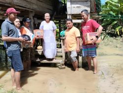 Pemdes Manyampa Distribusikan Bantuan Kepada Korban Banjir