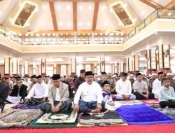 Pj Bupati Bantaeng Shalat Idul Adha Bersama Ribuan Masyarakat di Mesjid Agung