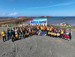 Kolaborasi Aksi Bersih Pesisir Pantai Bantaeng