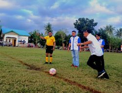 Turnamen Sepak Bola Bupati Cup III Zona Bontobahari Dimulai, Pencetak Gol Pertama Dapat Hadiah dari Bupati