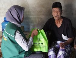 Kunjungi Lansia di Jalanjang, Baznas Distribusikan Bantuan Pangan