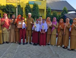 Tampil Memukau, Tim Gerak Jalan Indah Putra SDN 3 Kasimpureng Juara 1 Tingkat Kabupaten