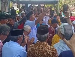 Kampanye Perdana, Uji Nurdin Berjoget Bersama dengan Warga Panaikang Bantaeng