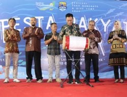 Pesta Rakyat Pesisir dan Festival UMKM Resmi Dibuka, Kadis Budpar Sulsel Sampaikan Tiga Pesan Pj. Gubernur Sulsel