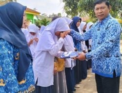 90 Peserta Didik MTsN 6 Terima Seragam Olahraga Gratis