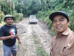 Mudahkan Akses Warga, Pemdes Dampang Bangun Perkerasan Jalan Tani