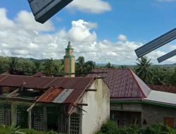 Gedung Rusak Sekolah Disegel, Siswa Sekolah Negeri Bulukumba Belajar di Rumah Warga