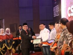 Pemkot Makassar Berikan Penghargaan kepada Tujuh Perusahaan dalam CSR Award 2024