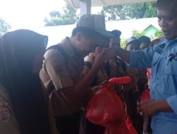 SMA Rasa Pesantren, SMAN 12 Bulukumba Salurkan Bantuan Kepada Peserta Didik Kurang Mampu 