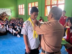 PMR Unit 214 SMAN 12 Dilantik, Kepala Sekolah Harap PMR Jadi Garda Terdepan Dalam Kemanusiaan