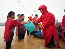 Pastikan Korban Banjir Tertangani, Gubernur Sulsel Berkunjung ke Pangkep