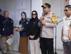 Ketua DPRD Umy Hadiri Pelepasan Logistik di KPU Bulukumba