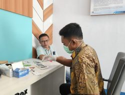 PLN ULP Bantaeng Gandeng Dinas Kesehatan Gelar Pemeriksaan Kesehatan untuk Pegawai