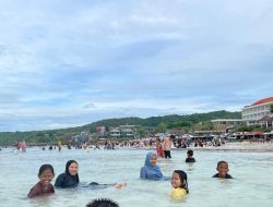 Tahun Baru 2025, Ribuan Wisatawan Padati Tanjung Bira