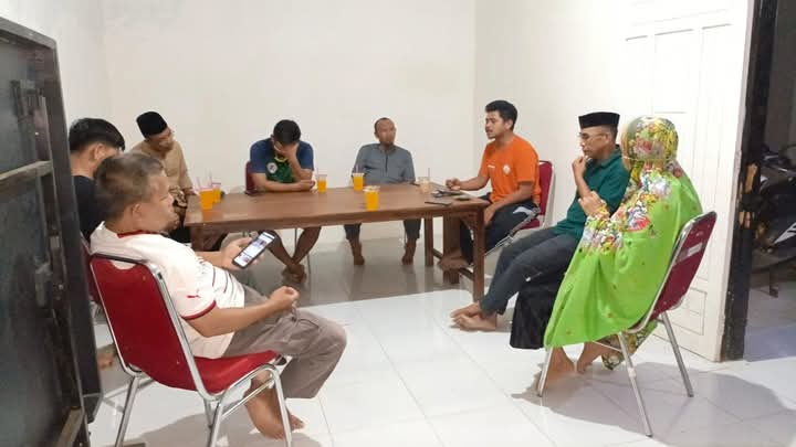 Badan Permusyawaratan Desa (BPD) Tamatto, Kecamatan Ujungloe, menggelar rapat internal pada Jumat malam, 25 Oktober 2024.